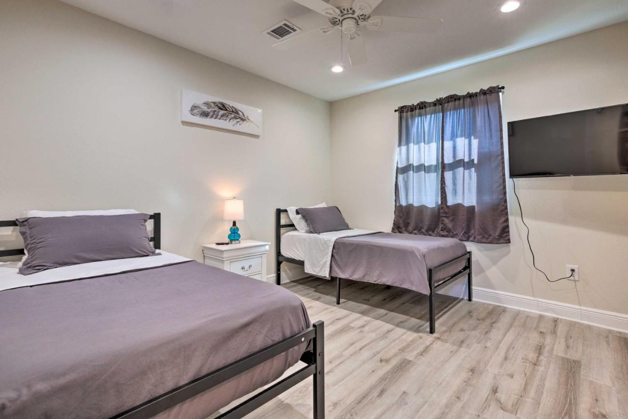 Spacious Gulfport Home With Yard 1 Mi To Beach Exterior foto