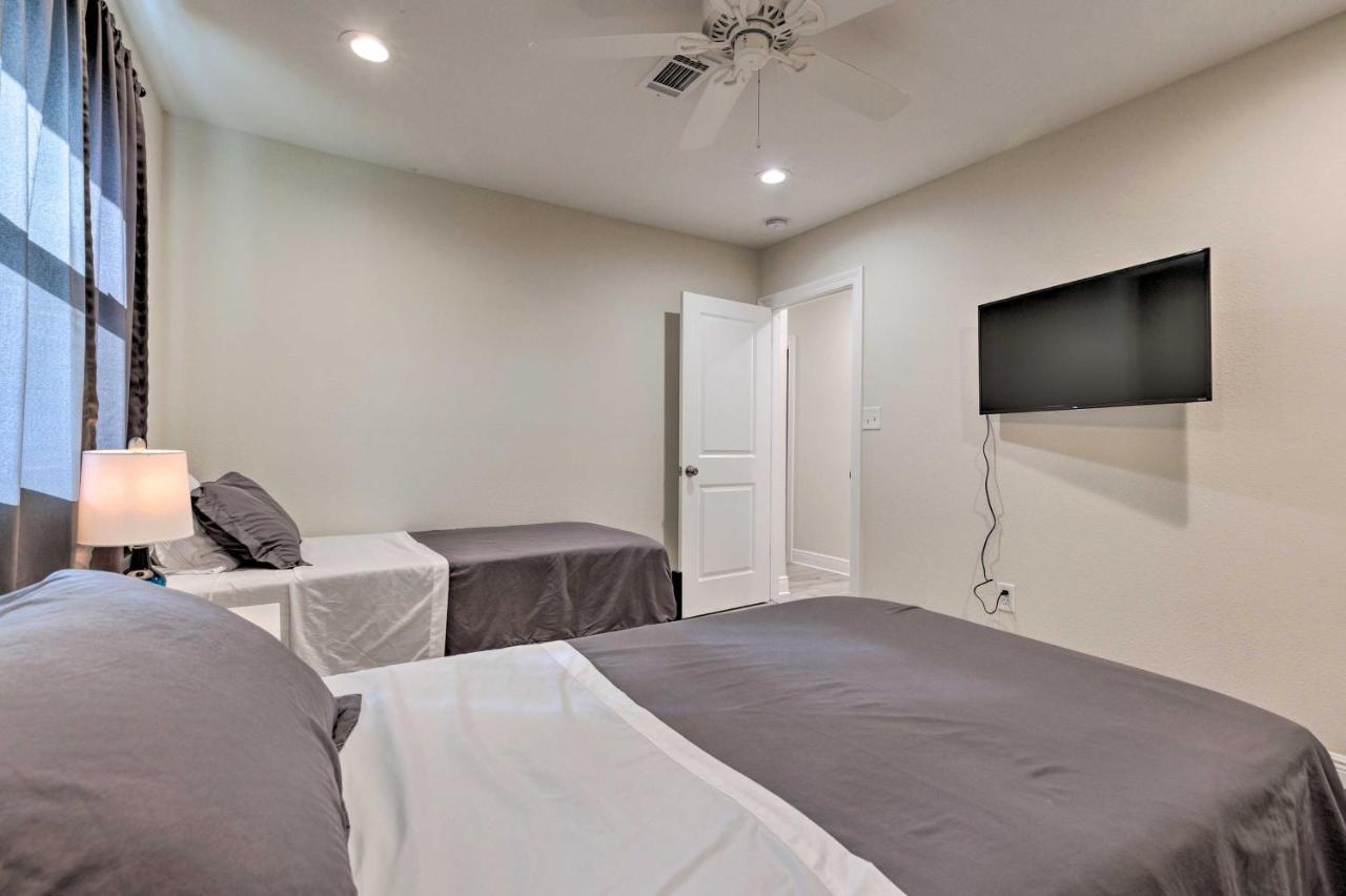 Spacious Gulfport Home With Yard 1 Mi To Beach Exterior foto