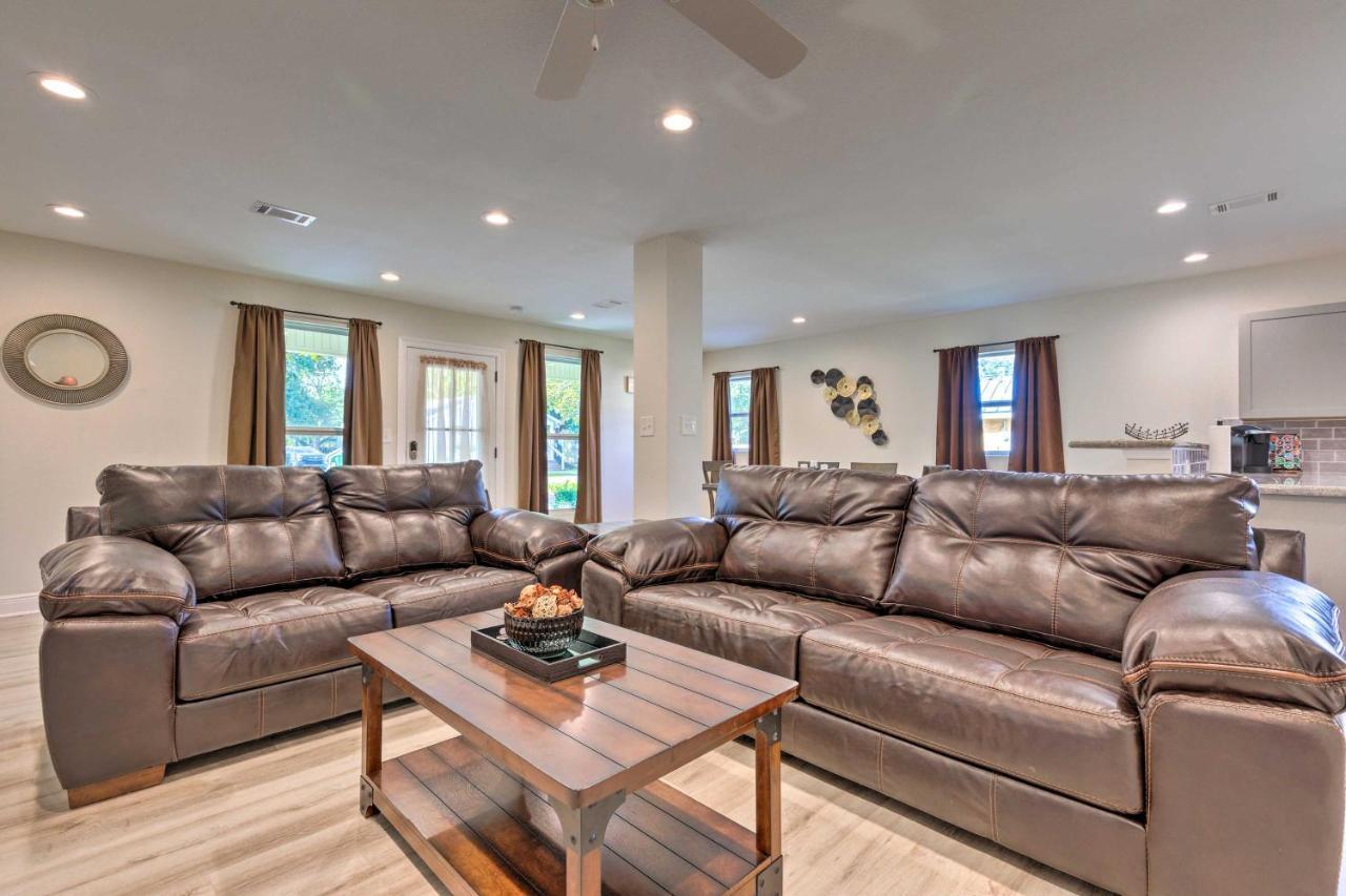 Spacious Gulfport Home With Yard 1 Mi To Beach Exterior foto