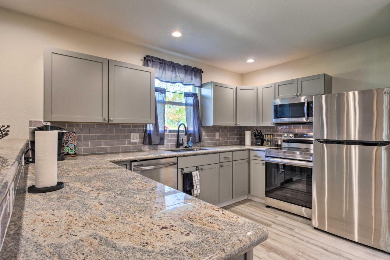 Spacious Gulfport Home With Yard 1 Mi To Beach Exterior foto