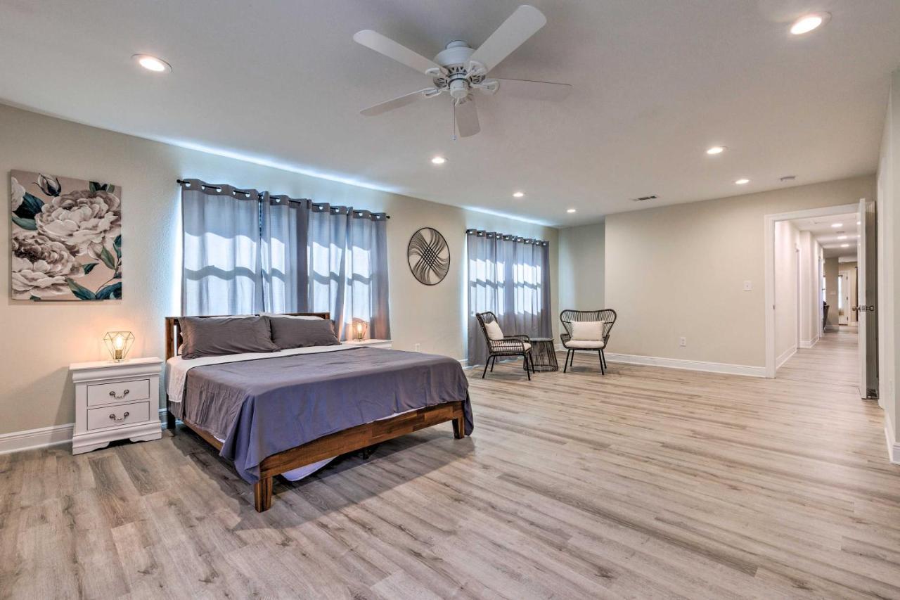 Spacious Gulfport Home With Yard 1 Mi To Beach Exterior foto
